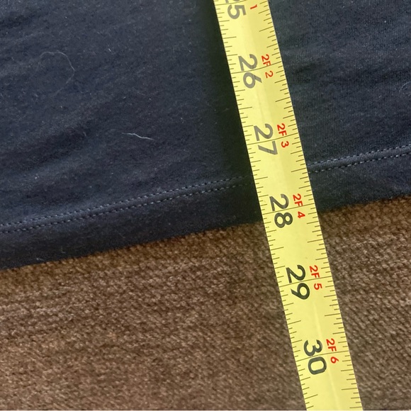 Edgy Black T-Shirt with Red Lips and Money Graphic - Picture 4 of 5